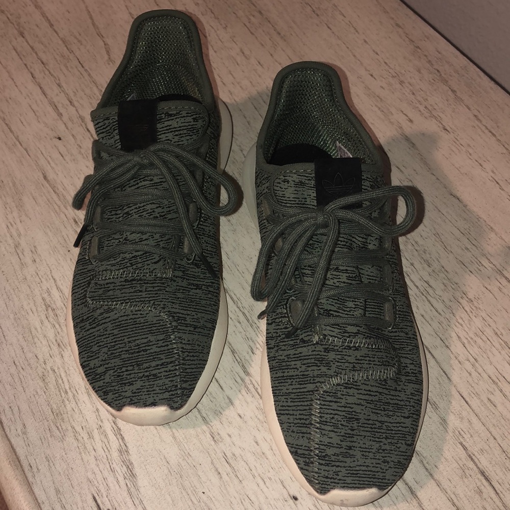 Adidas tennis shoes